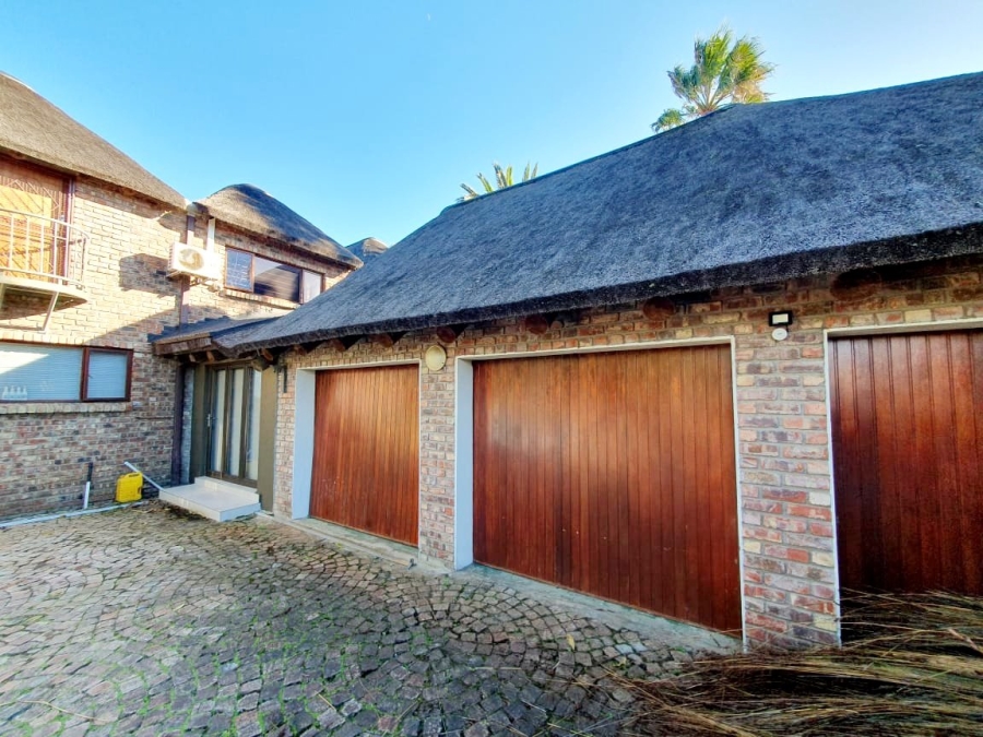3 Bedroom Property for Sale in Menkenkop Western Cape